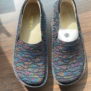 Alegria Debra clogs new without box size EU 36 US 6-6.5